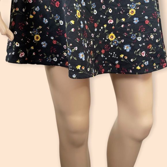 Ivy + main Mid thigh Flower Skirt small - Picture 5 of 6
